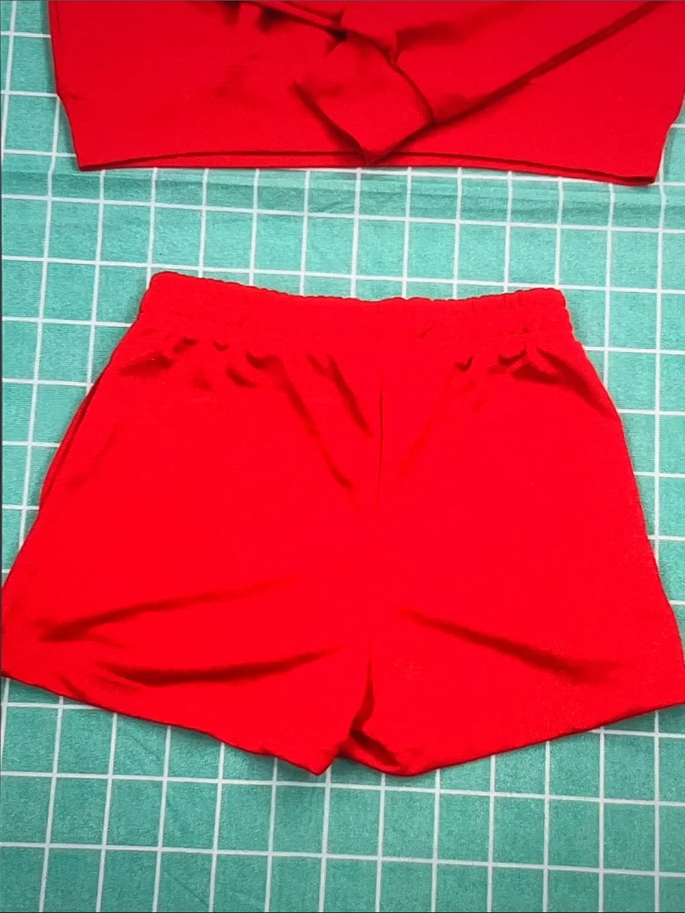 ALO Yoga Red Crewneck Top with White Logo Women’s Set Size S